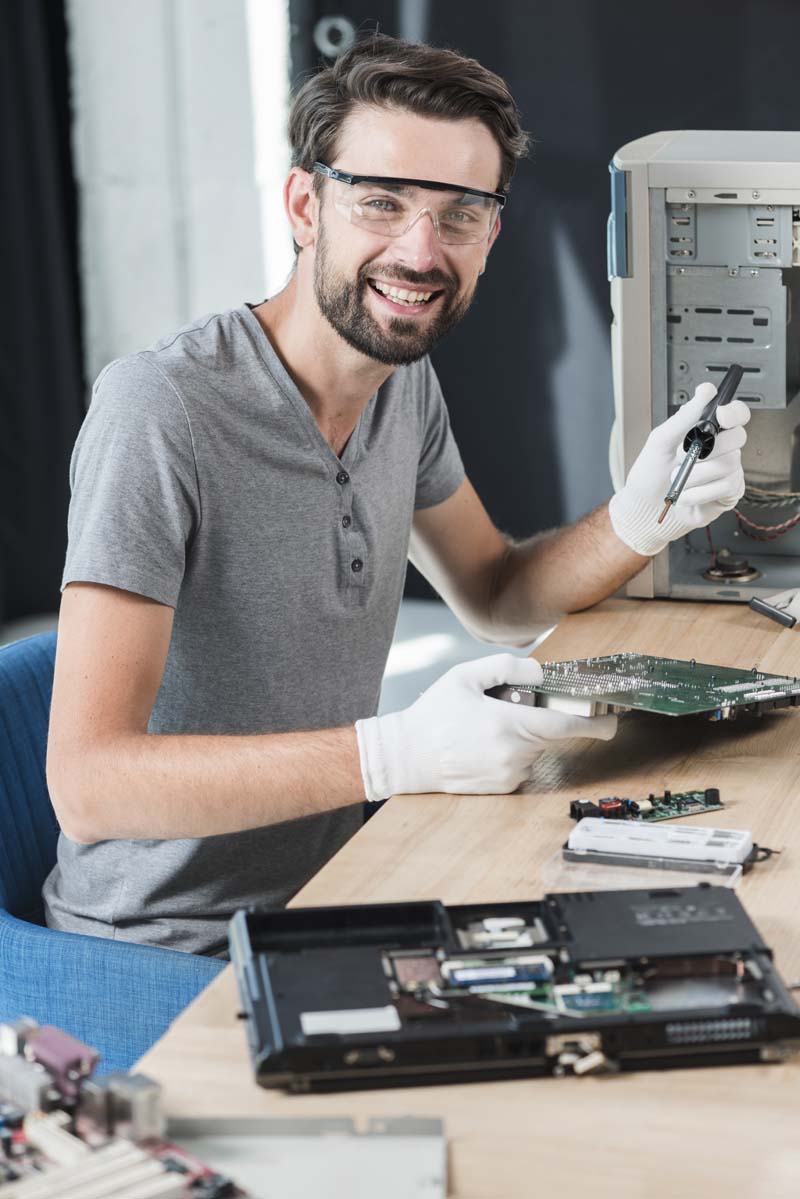 Мастер по ремонту компьютеров в Тольятти