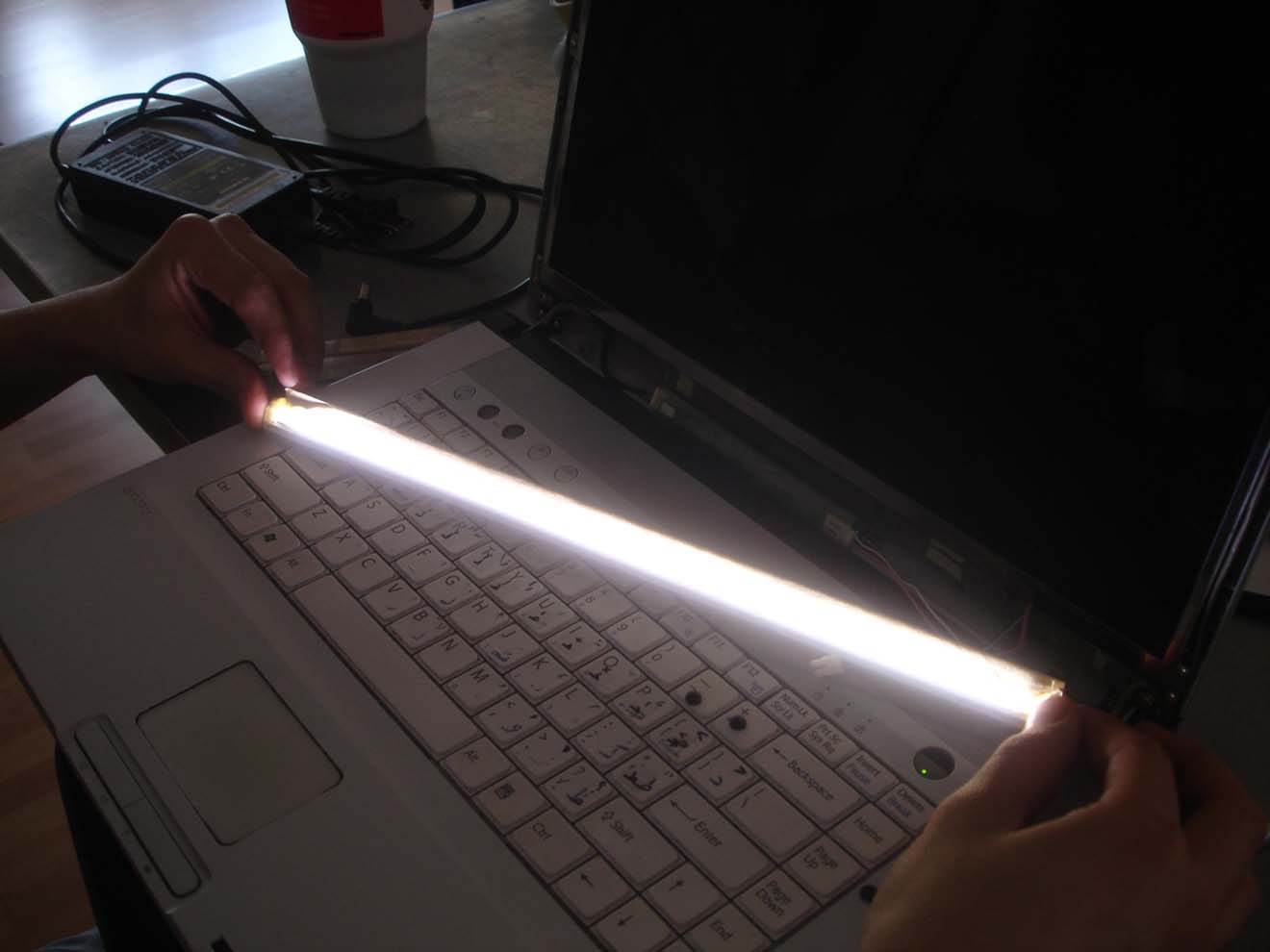 Замена и ремонт подсветки экрана ноутбука в Тольятти